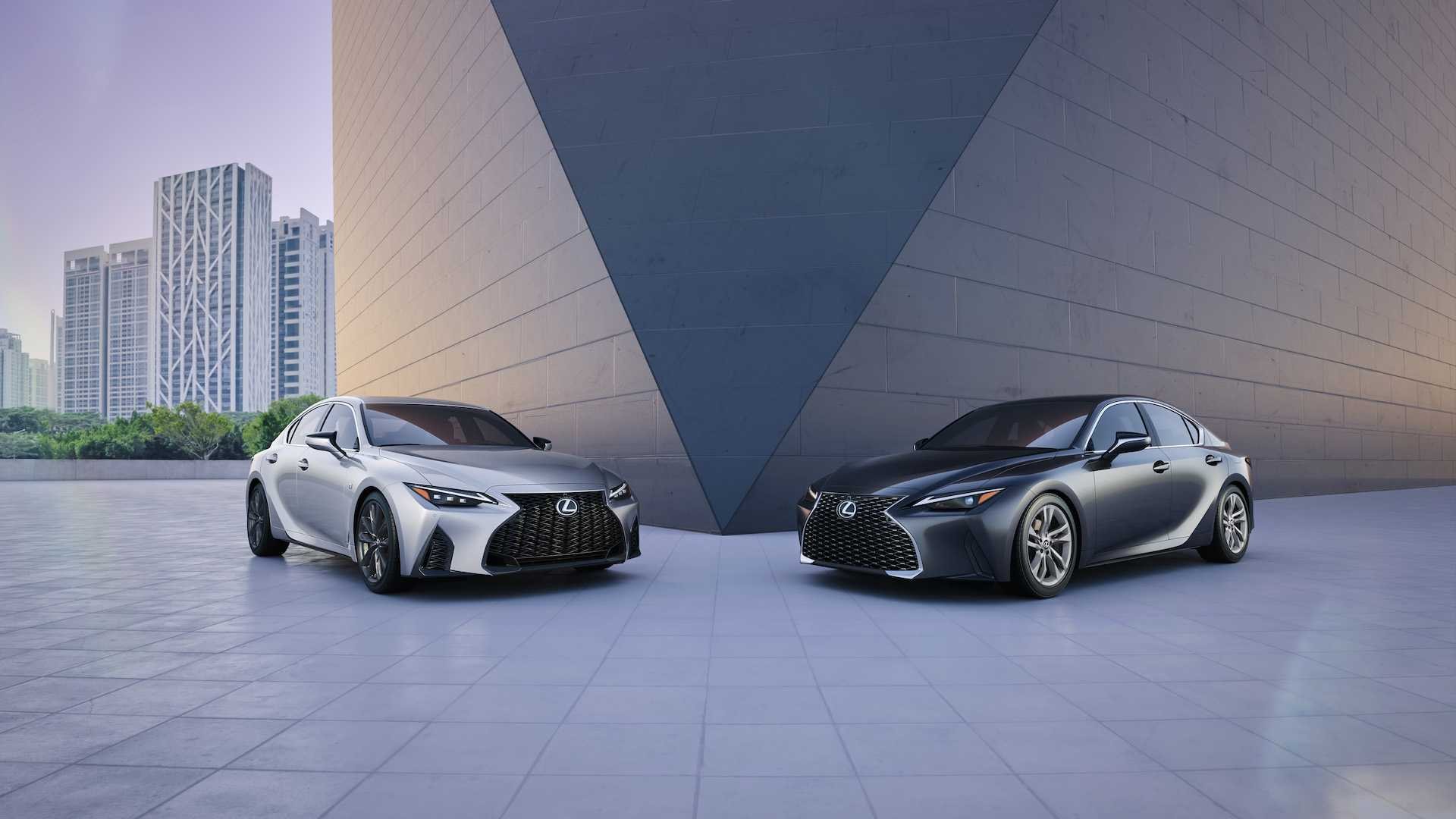 Lexus IS 2021 року
