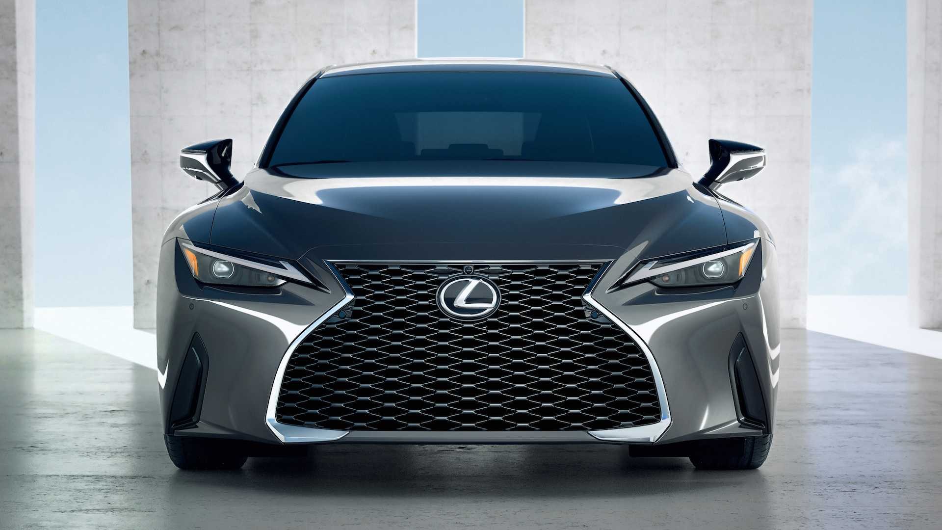 Lexus IS 2021 року