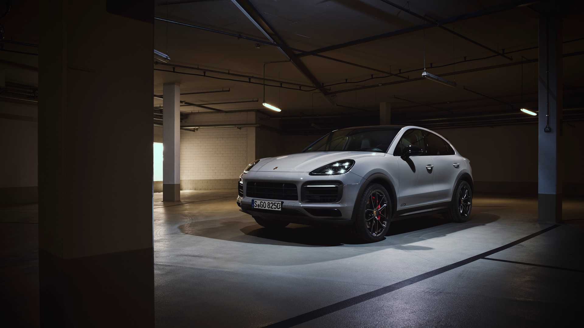 Porsche Cayenne GTS 2020 року
