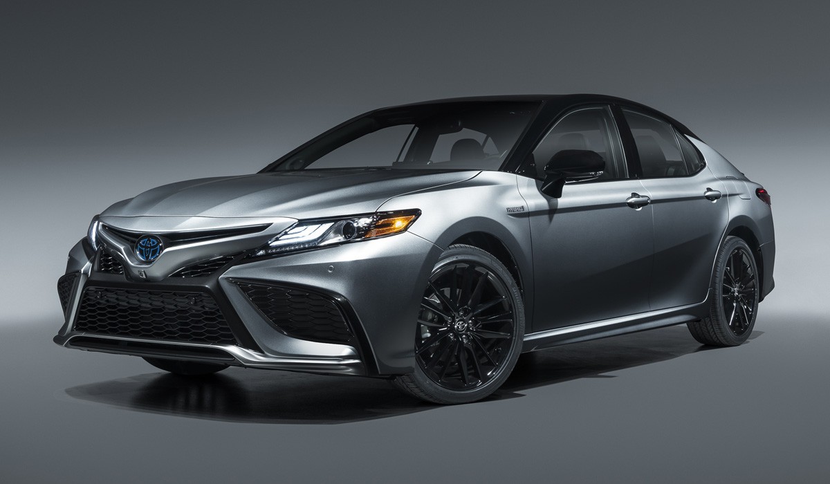 Toyota Camry XSE 2021 року