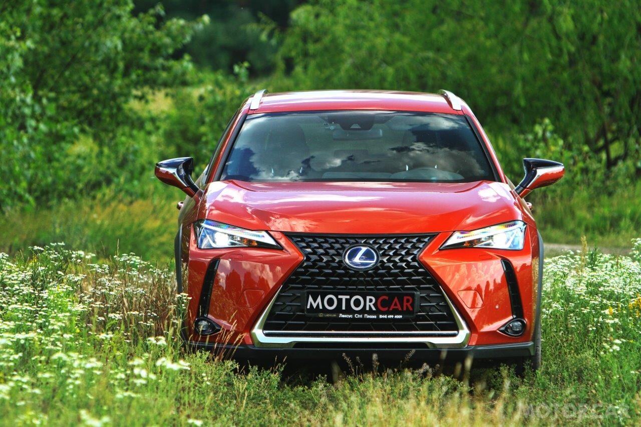 Lexus UX 2019 року