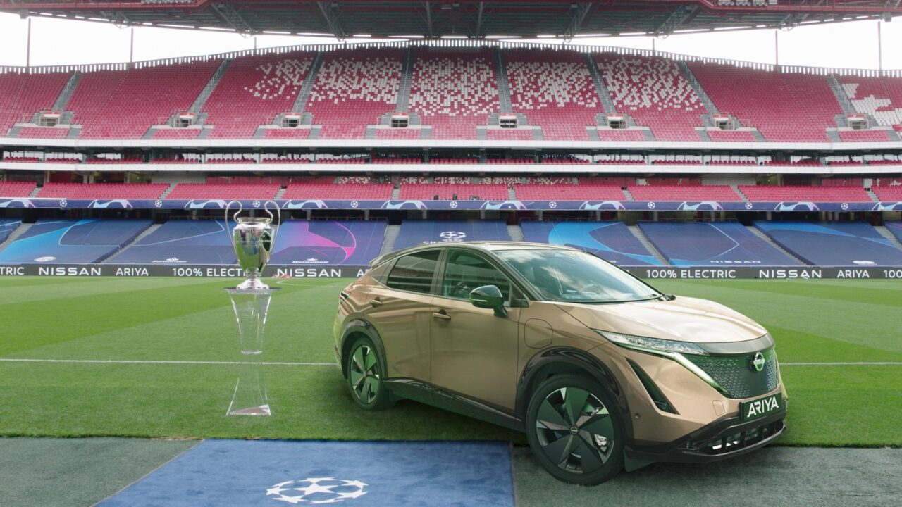 Nissan Leaf на фіналі Ліги чемпіонів