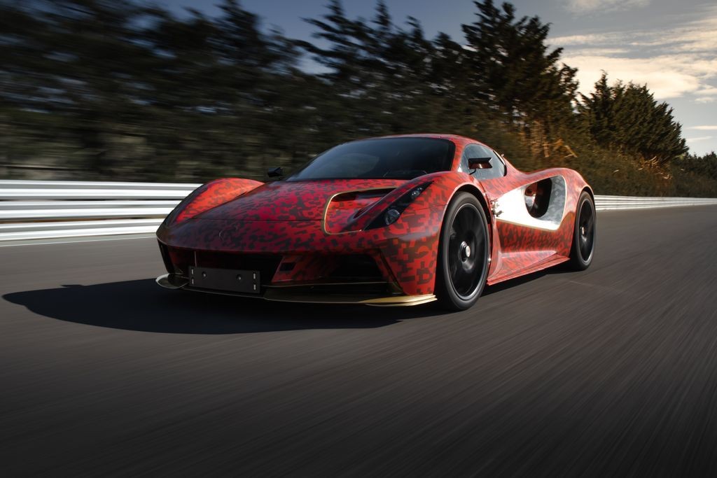 Lotus Evija на тестах Hethel
