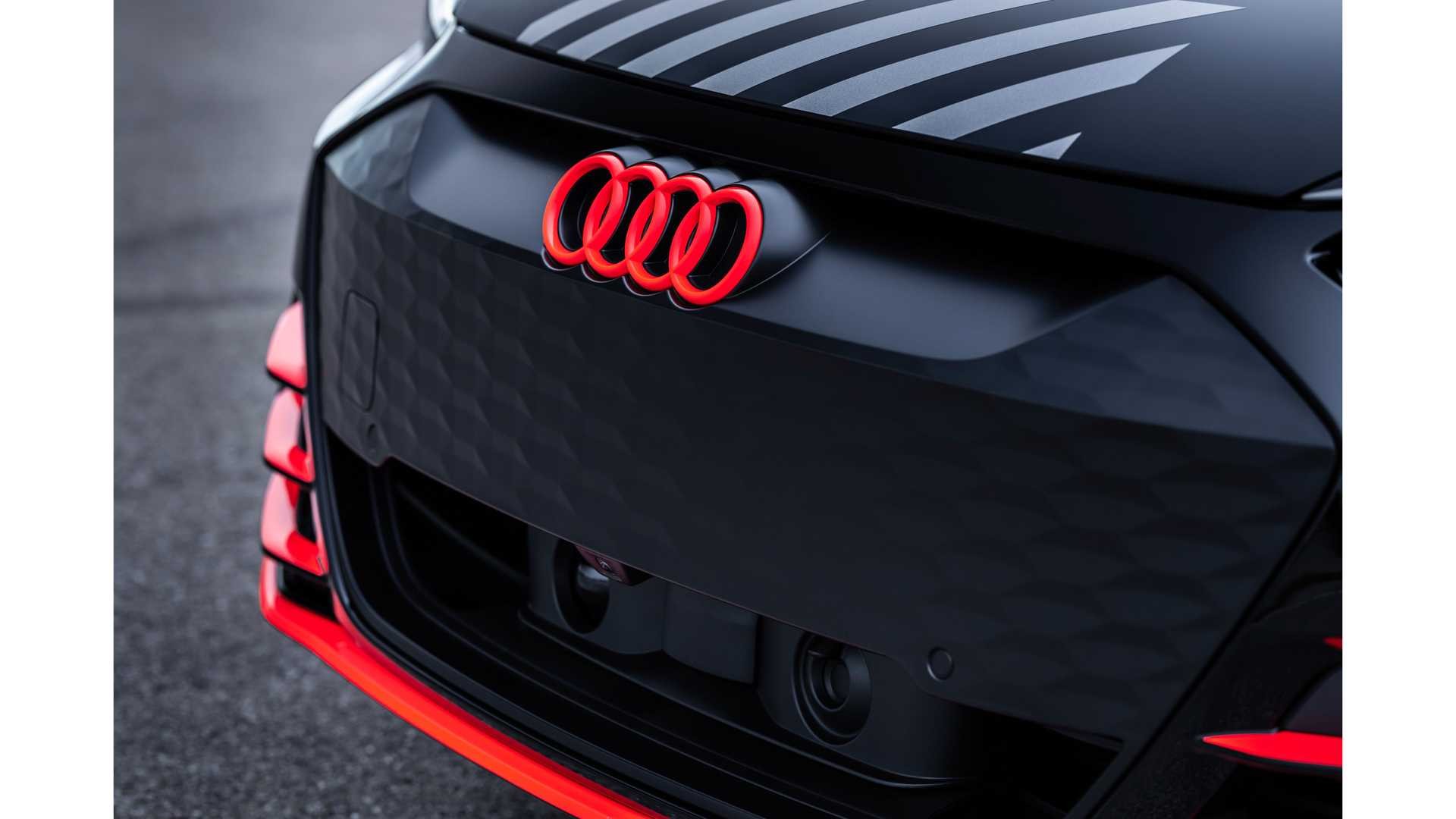 Audi e-tron GT (тізер)