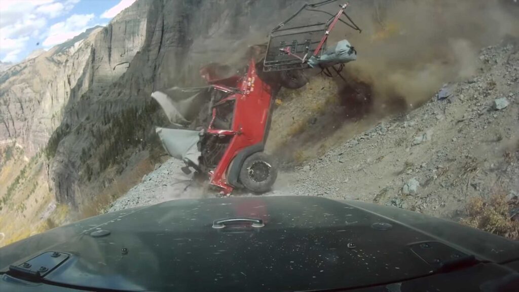 Jeep Wrangler - аварія на горі