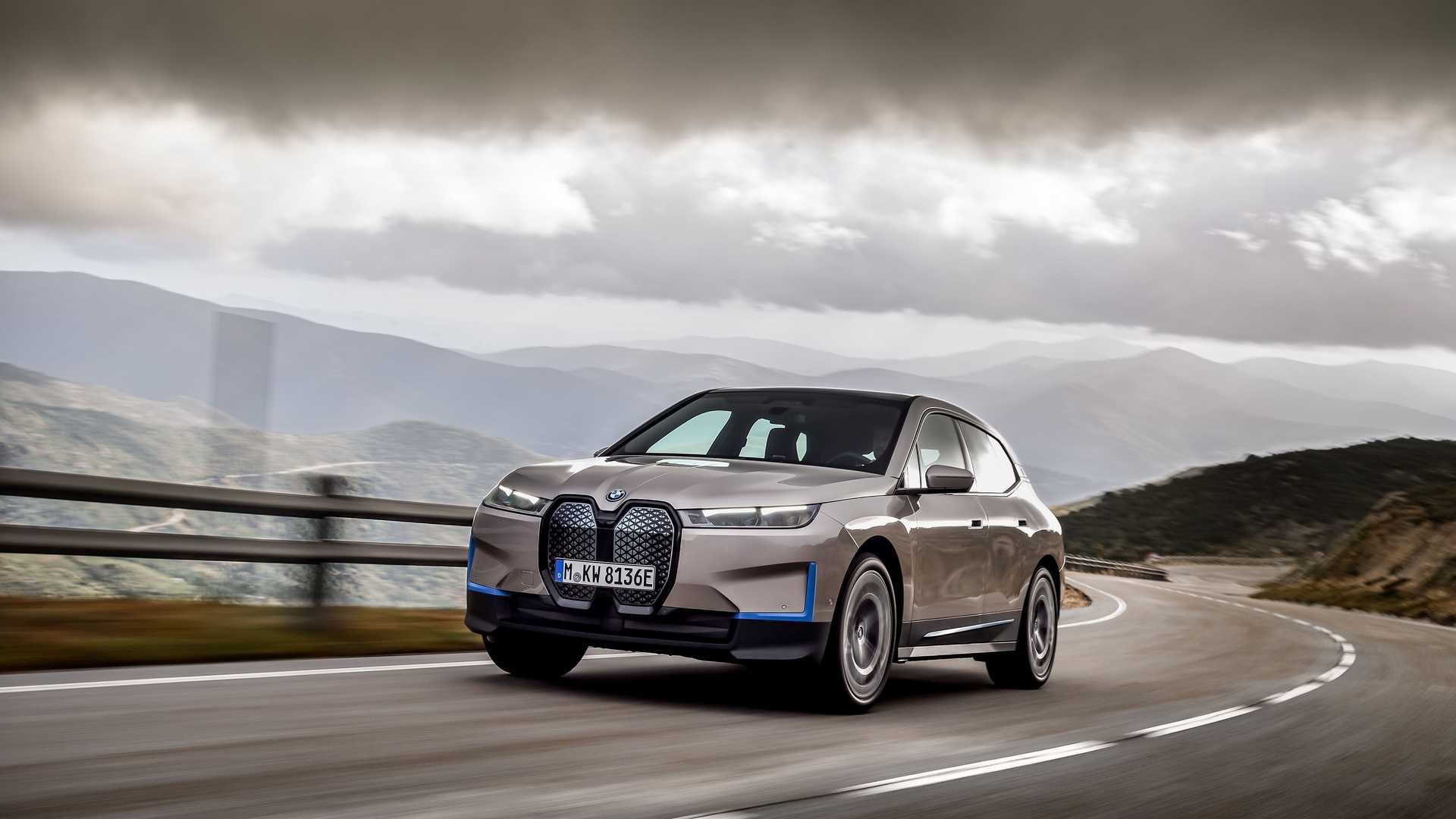BMW iX