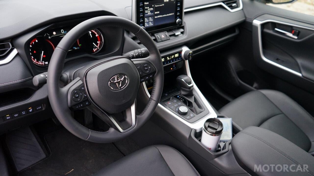 Toyota RAV4 2020 року