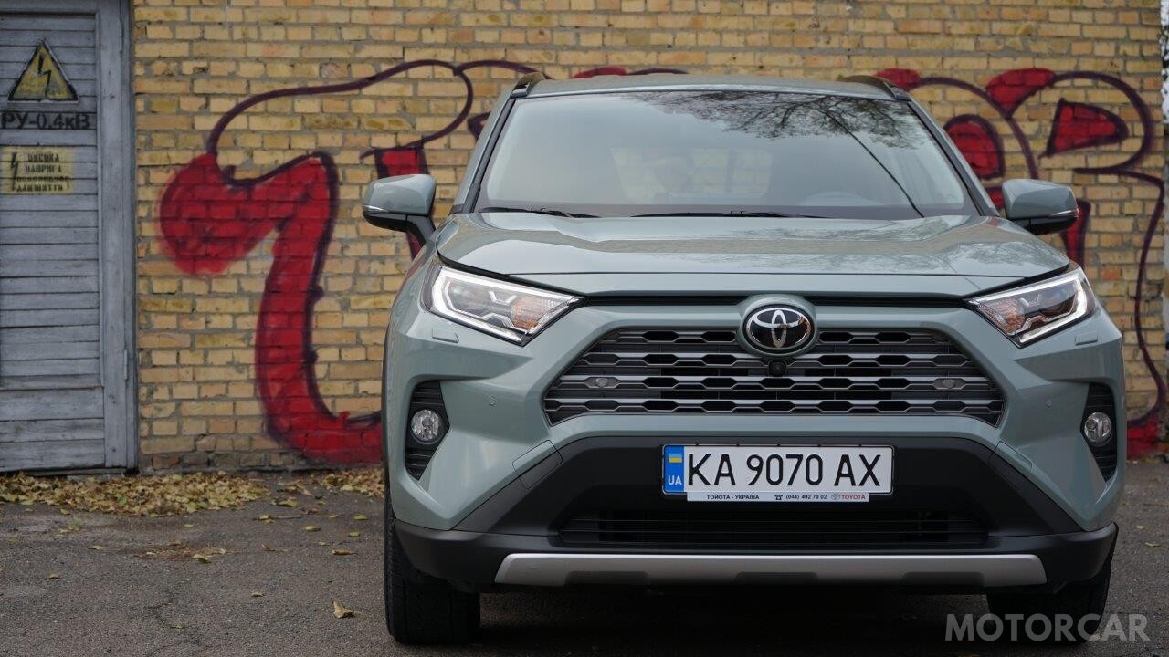 Toyota RAV4 2020 року