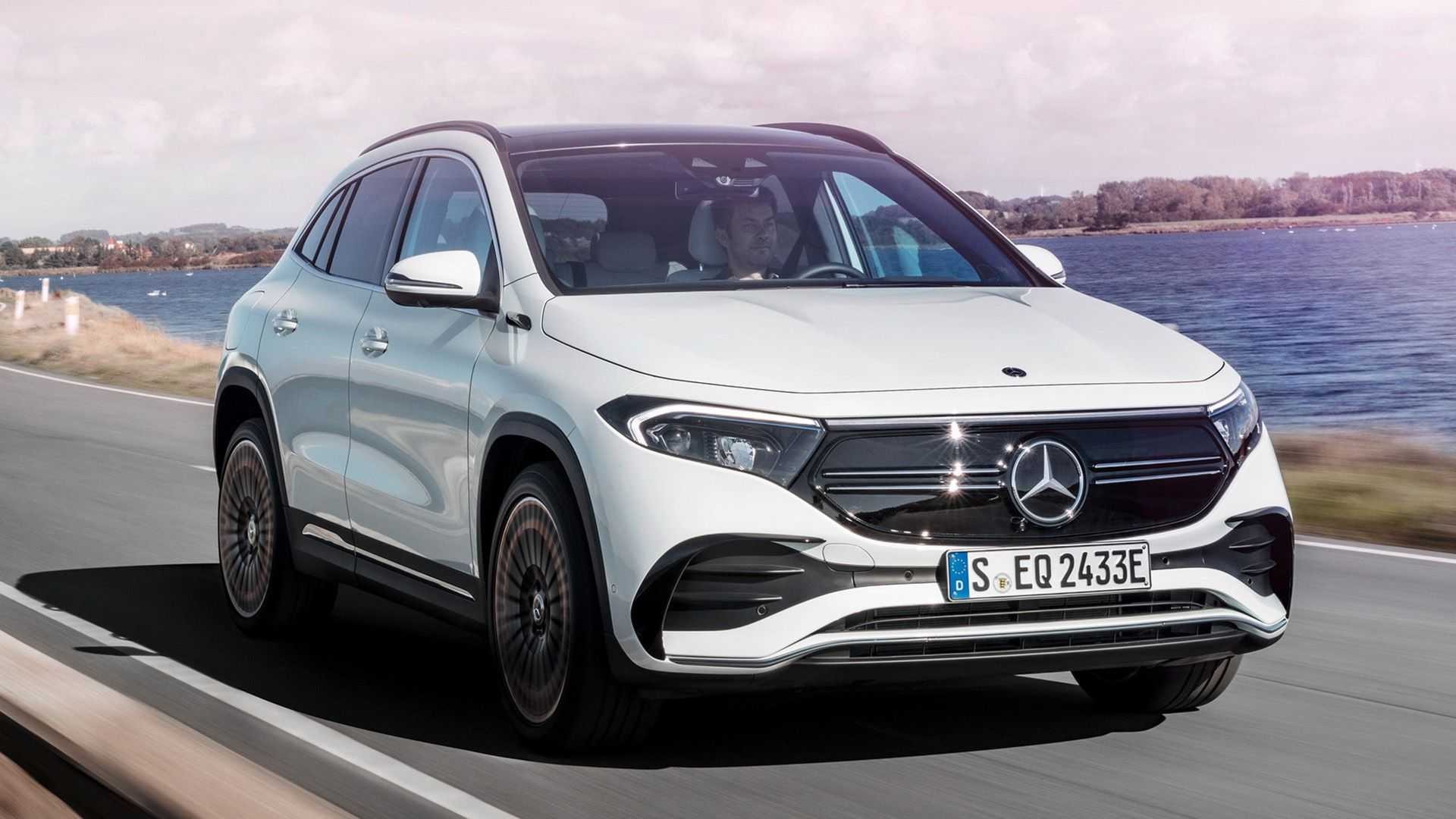 Mercedes EQA 2021 року