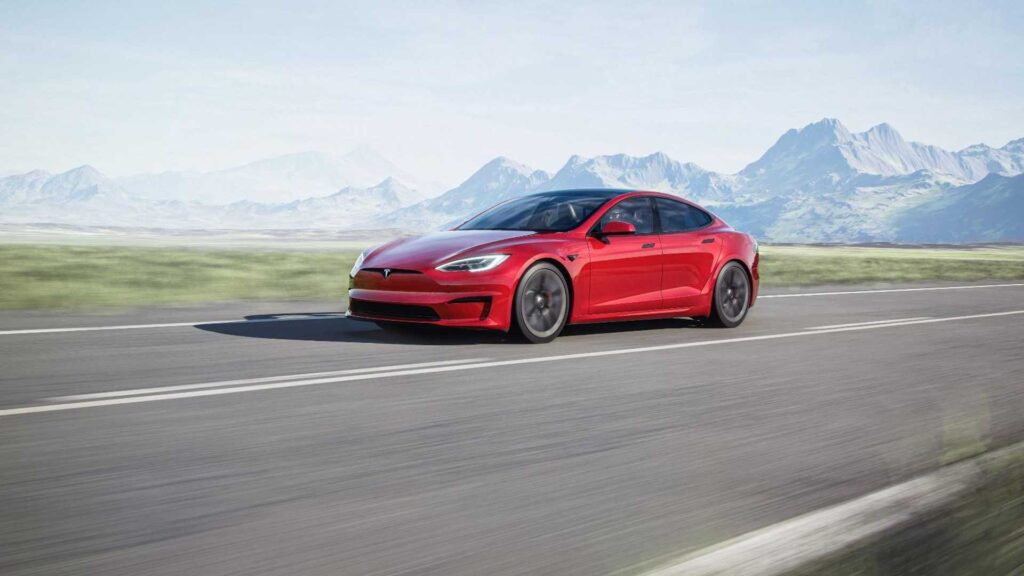 Tesla Model S Plaid 2021 року