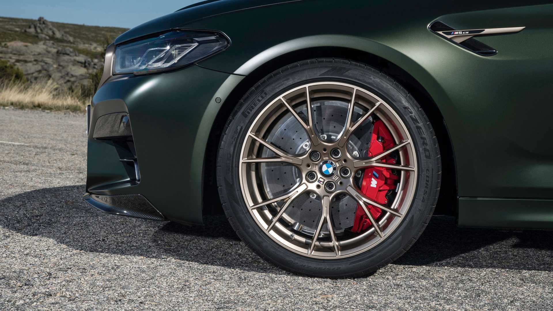 BMW M5 CS 2021 року