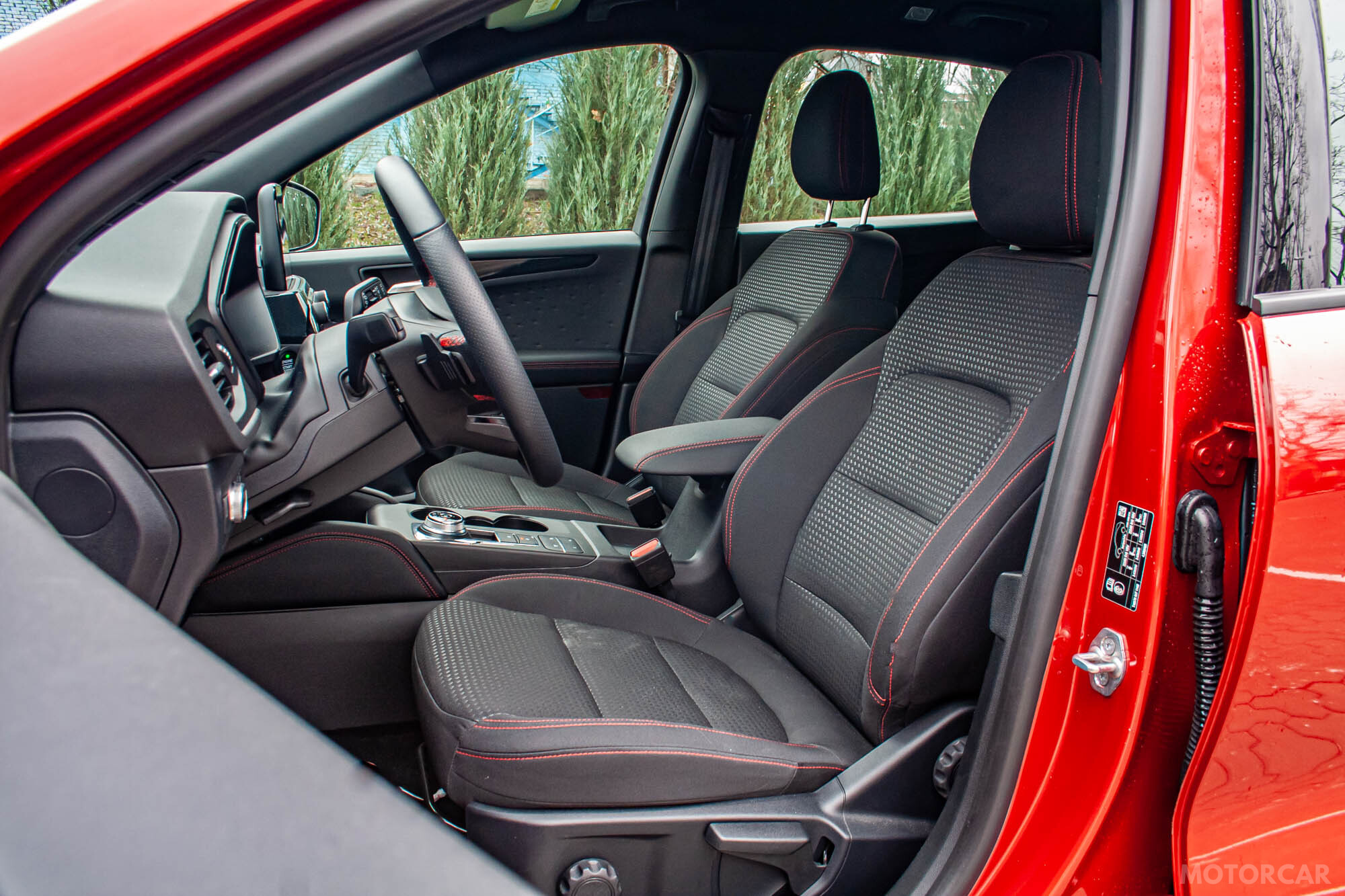 Ford Kuga 2020 року