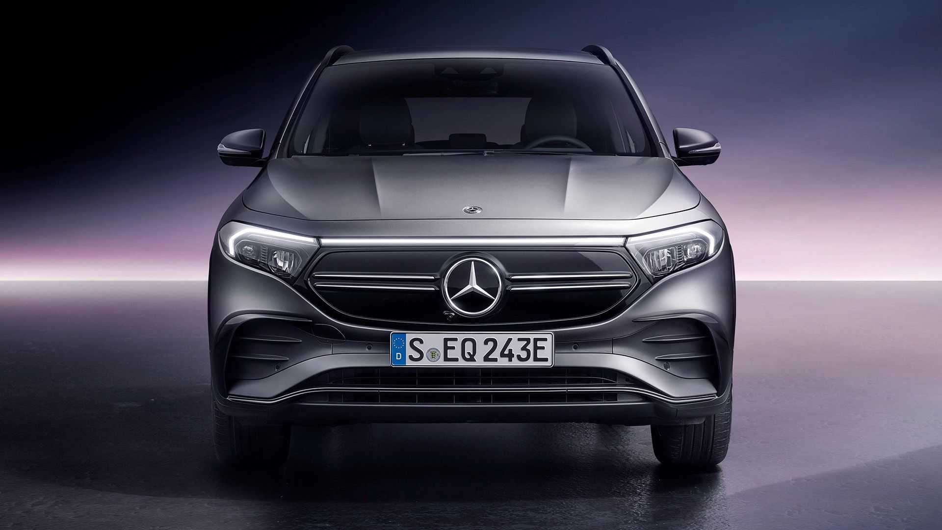 Mercedes EQA 2021 року