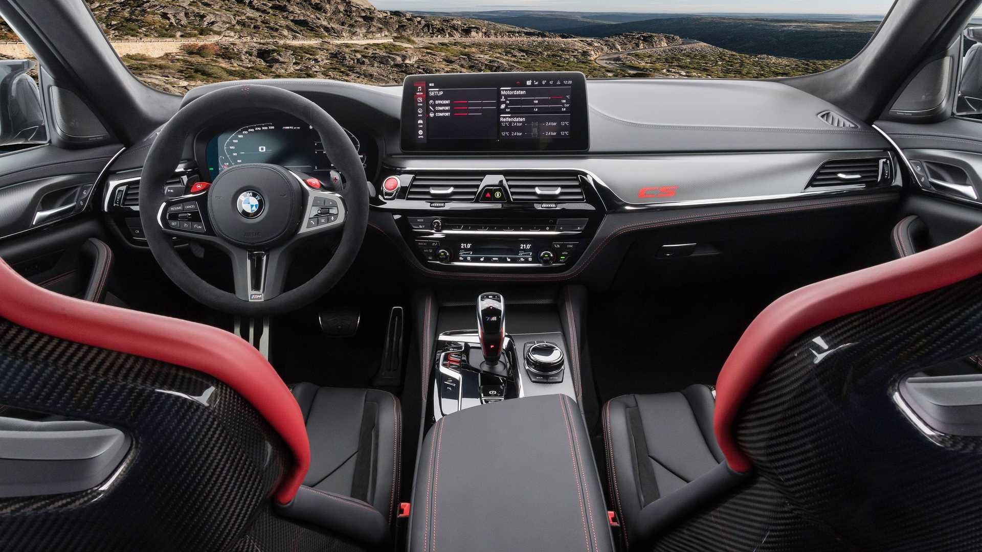 BMW M5 CS 2021 року
