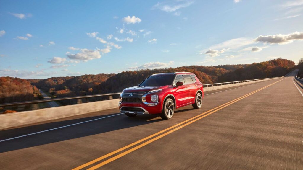 Mitsubishi Outlander 2022 року