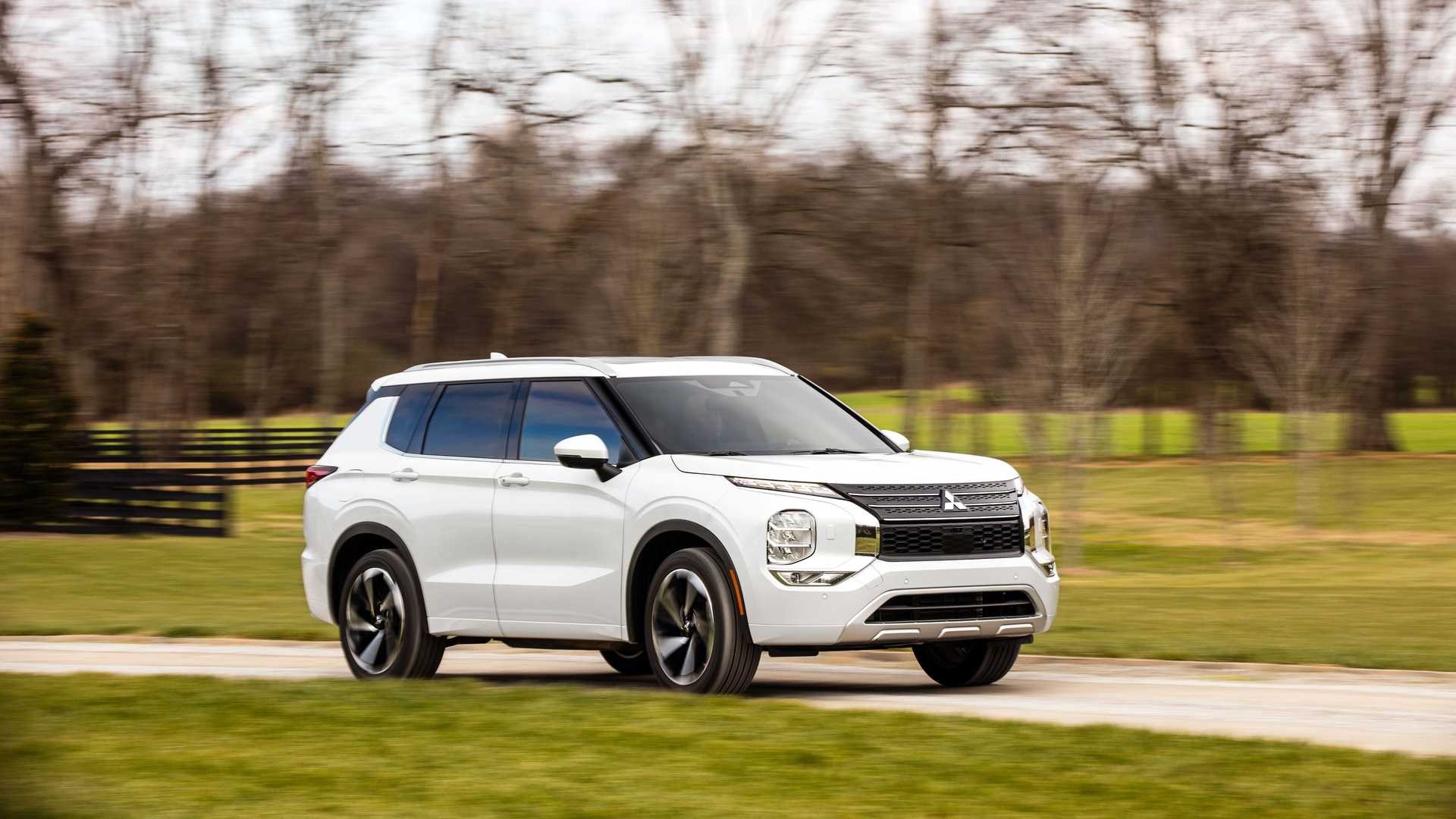 Mitsubishi Outlander 2022 року