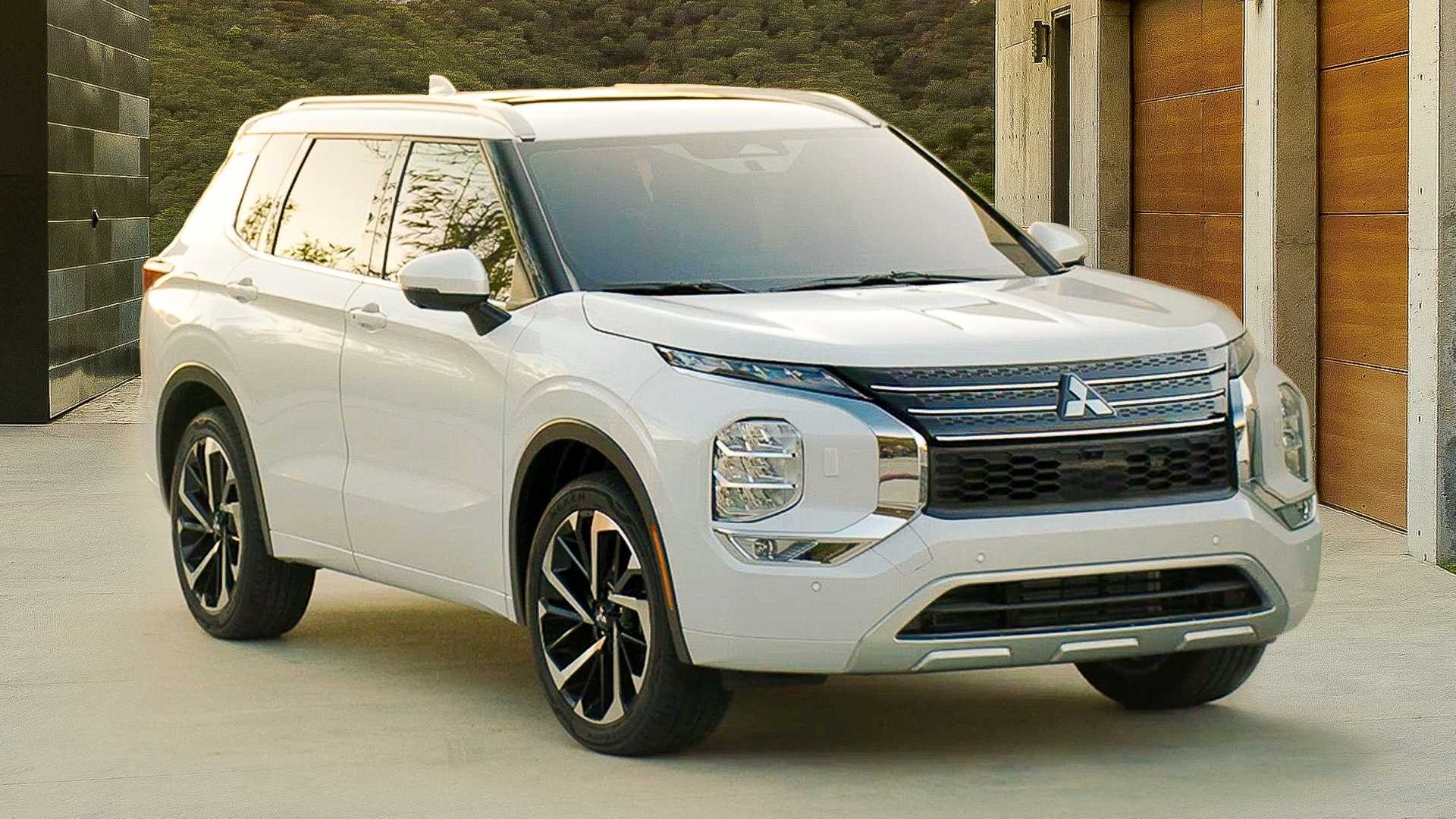 Mitsubishi Outlander 2022 року