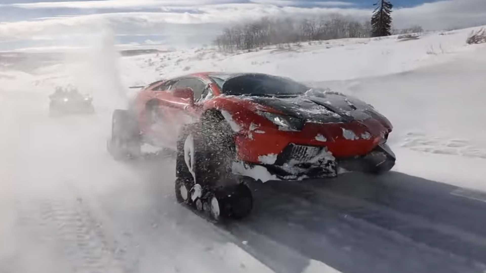 Lamborghini Aventador на гусеницях