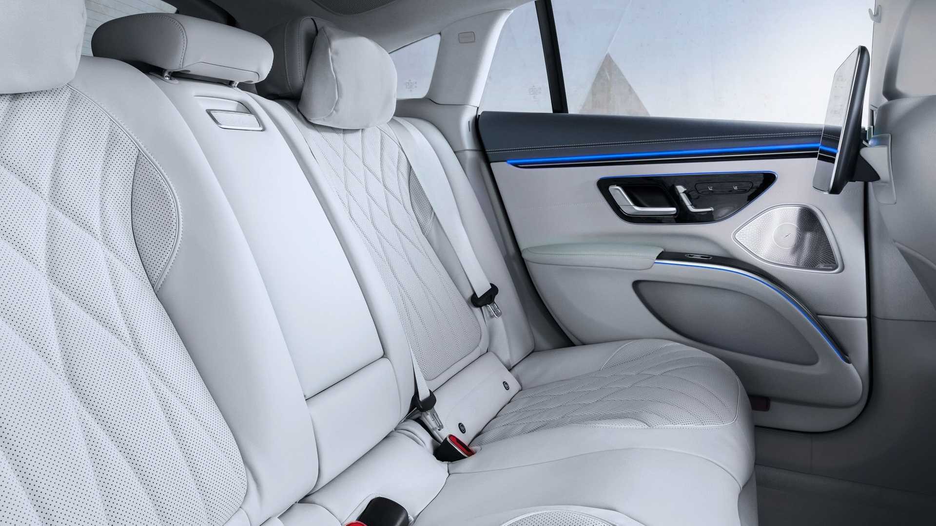 Mercedes EQS і2021 року