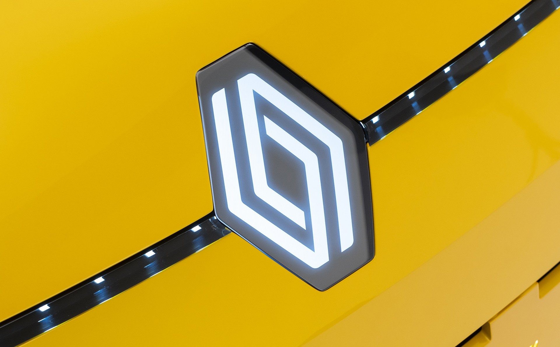Renault новий логотип 2021