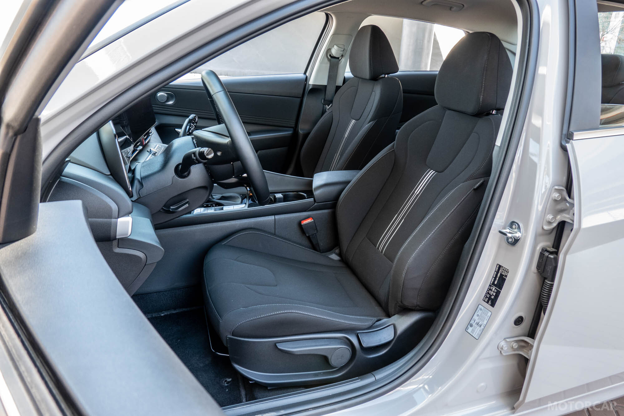 Hyundai Elantra 2021 року