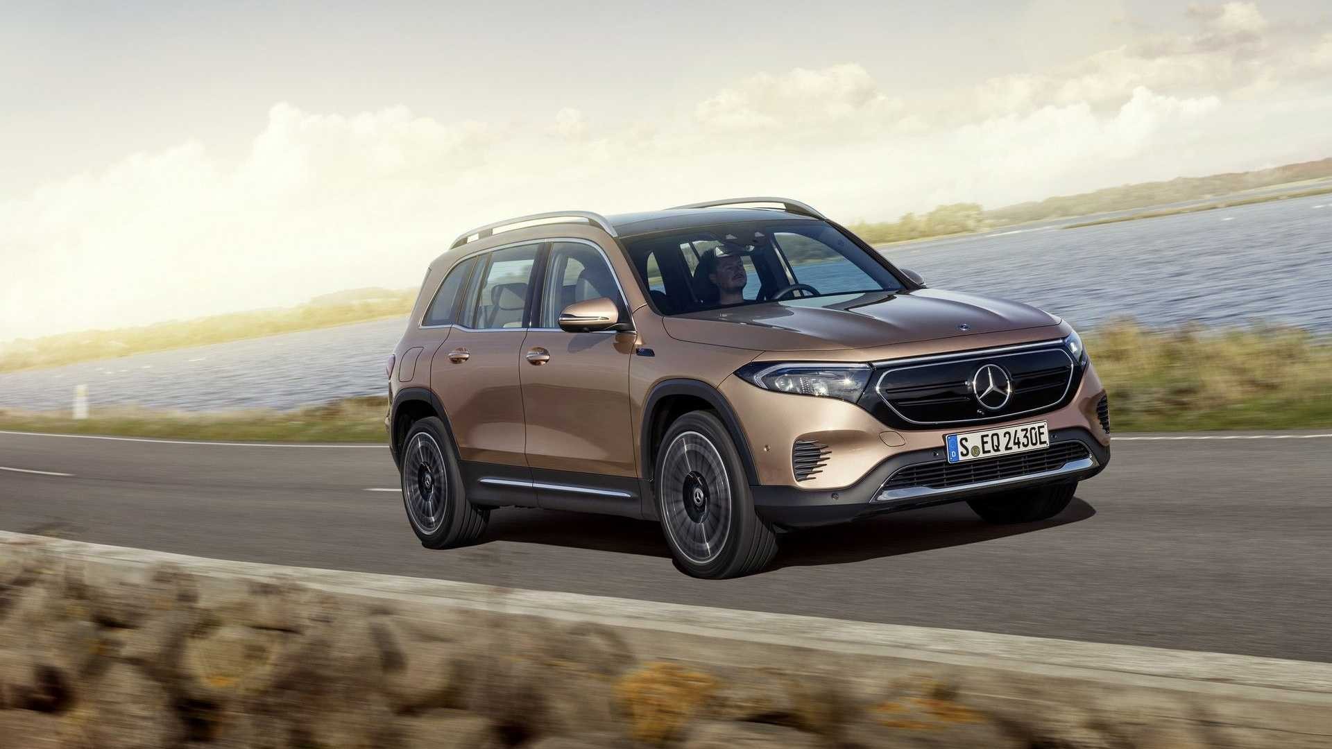Mercedes-Benz EQB 2021 року