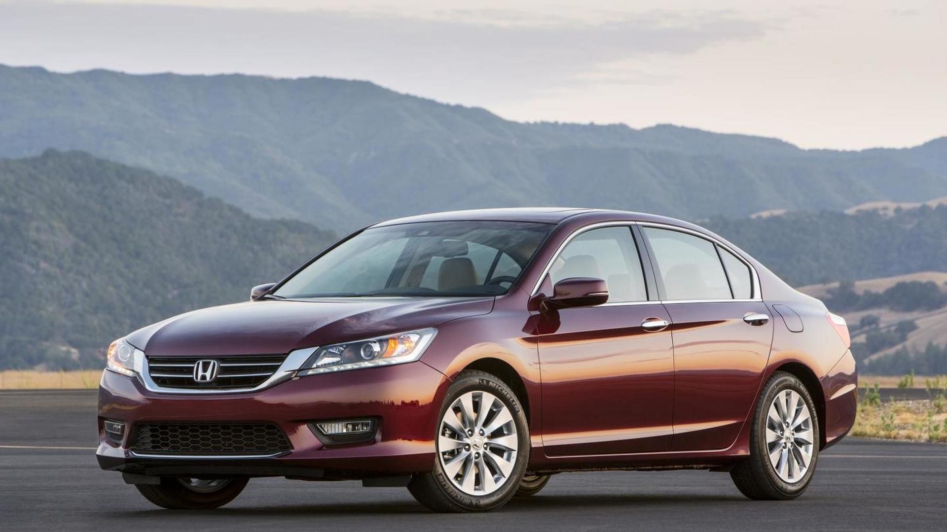 Honda Accord 2013 року