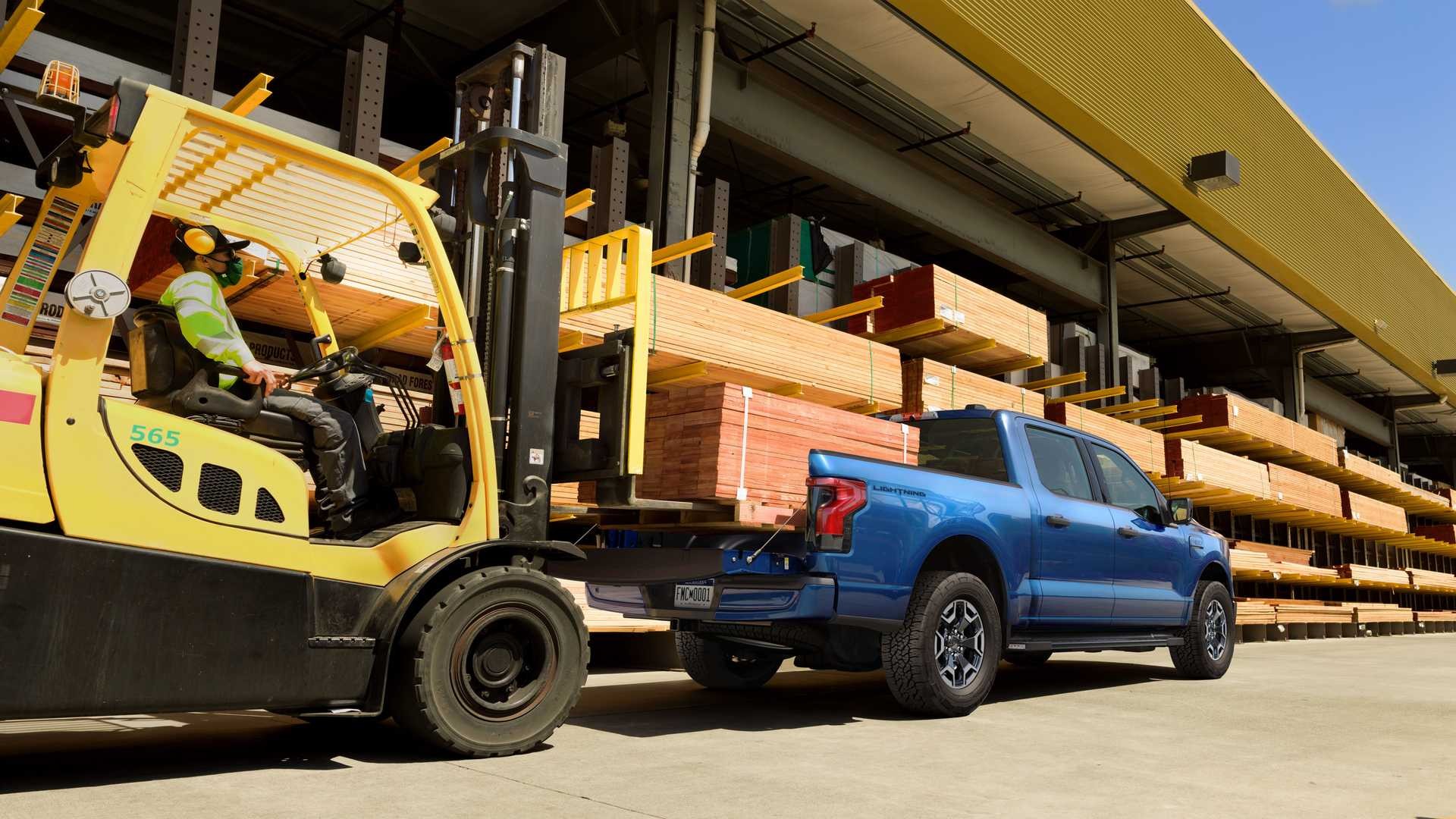Ford F-150 Lightning 2022 року