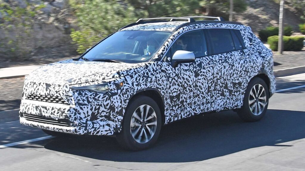 Toyota Corolla Cross 2021 року