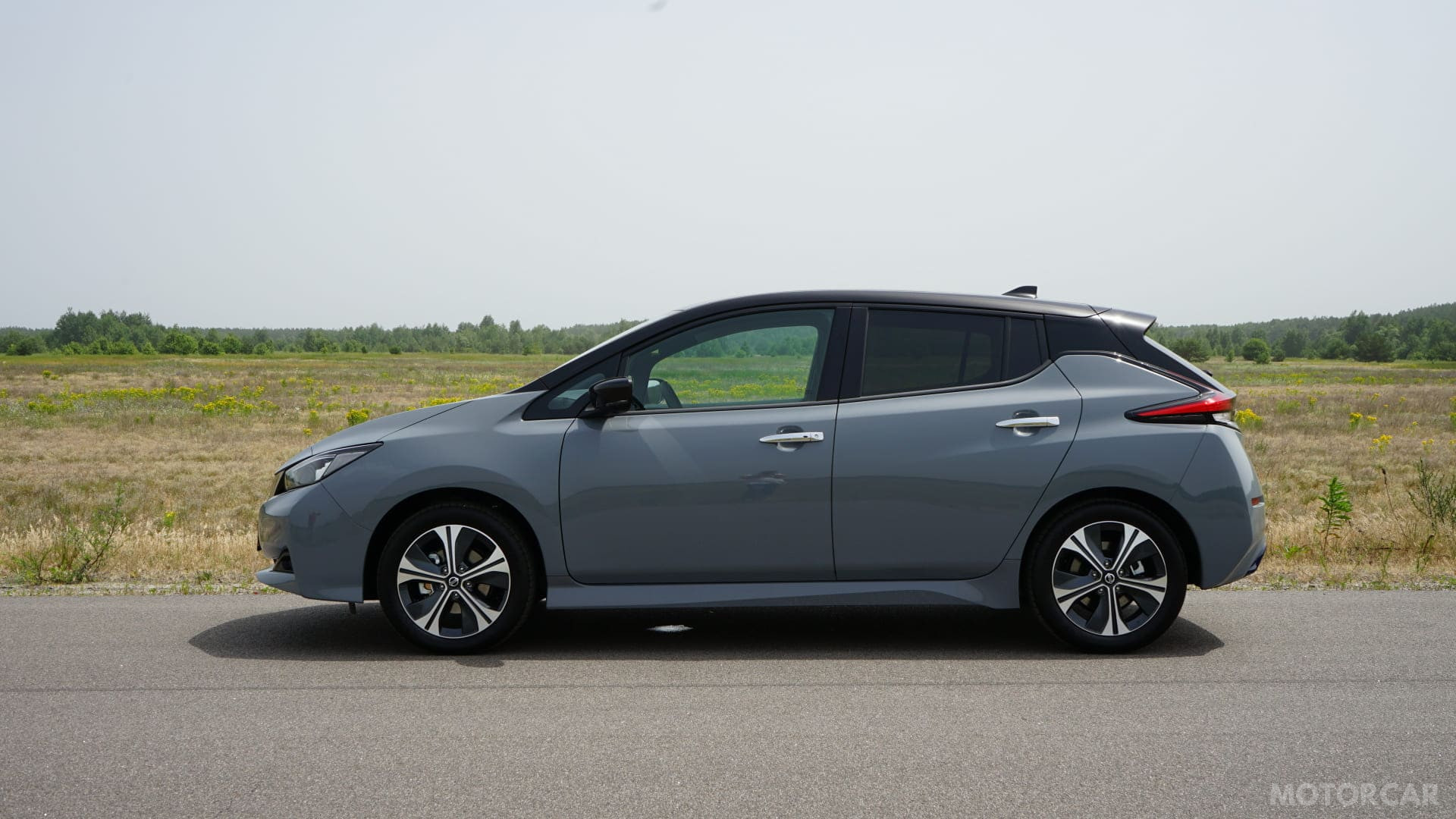 Nissan Leaf 2021 року