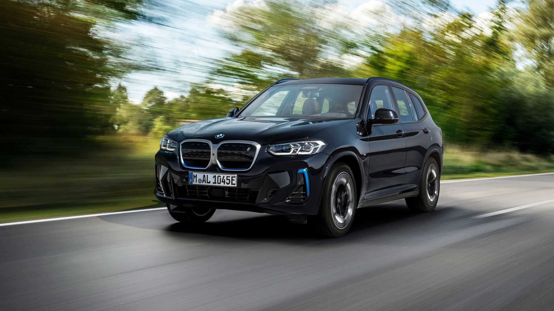 BMW iX3 2022 року
