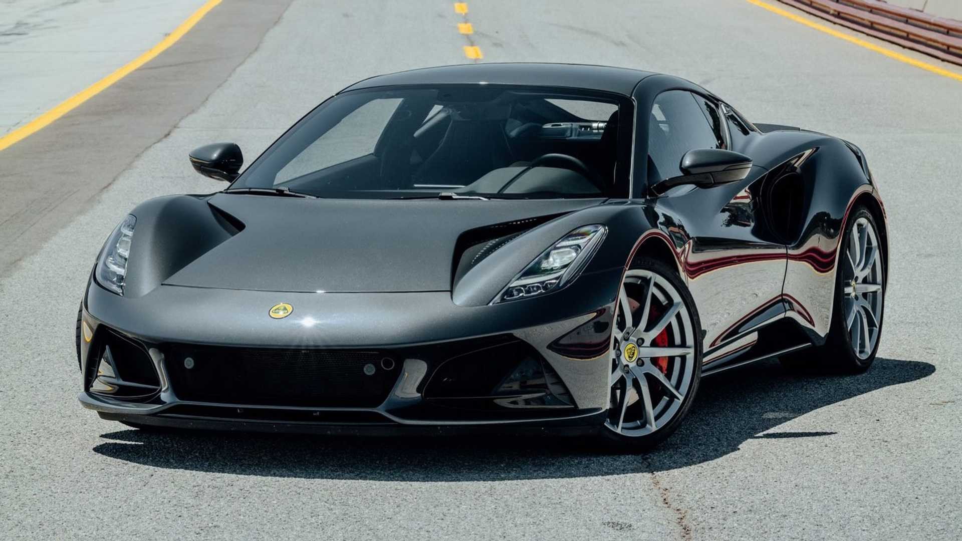 Lotus Emira 2022 року