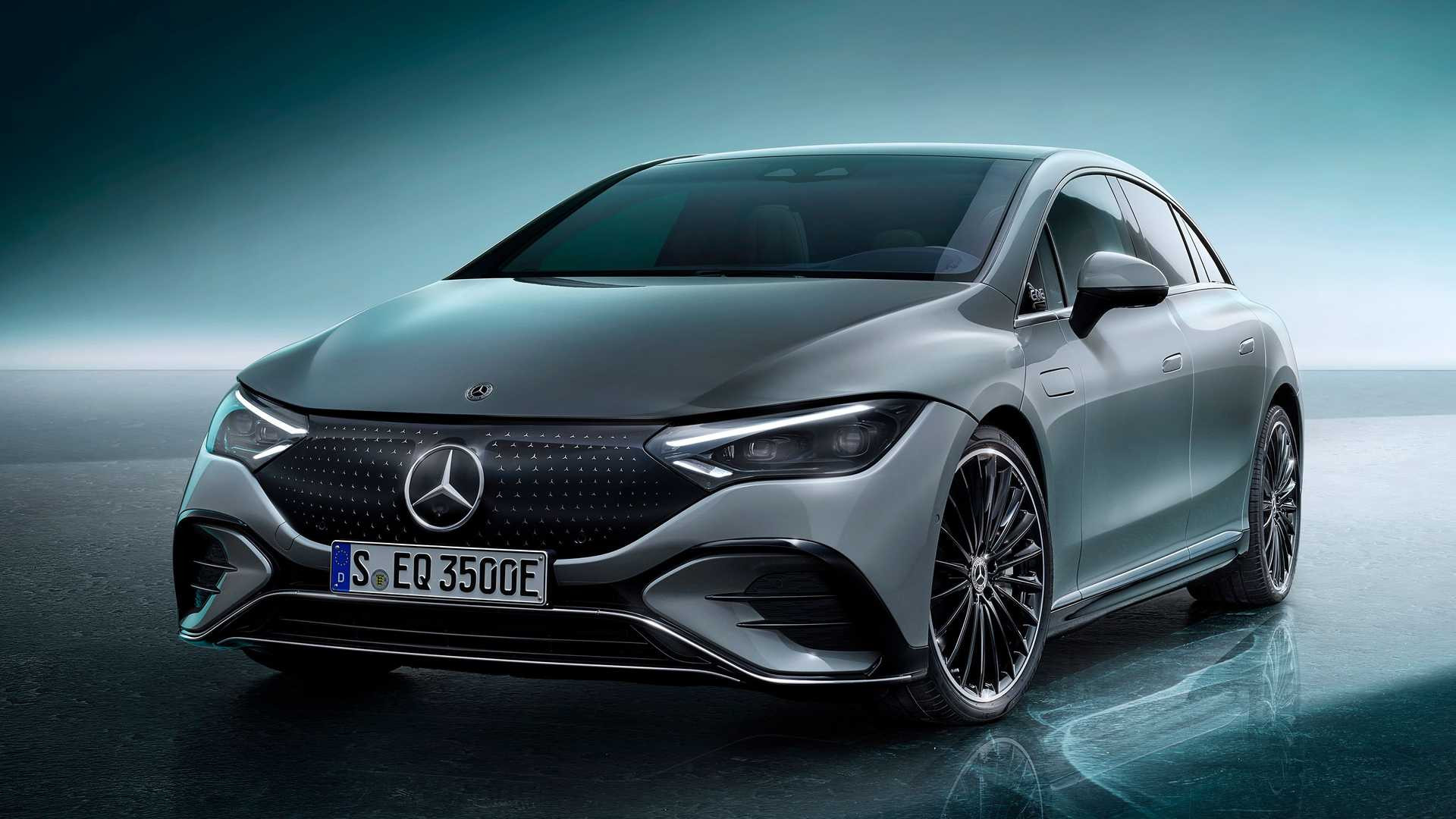 Mercedes-Benz EQE 2023 року