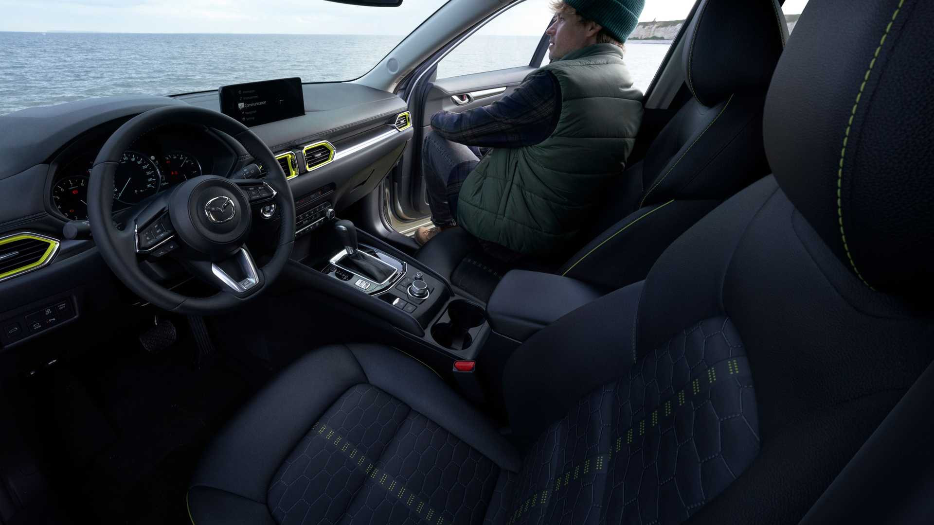 Mazda CX-5 2022 року