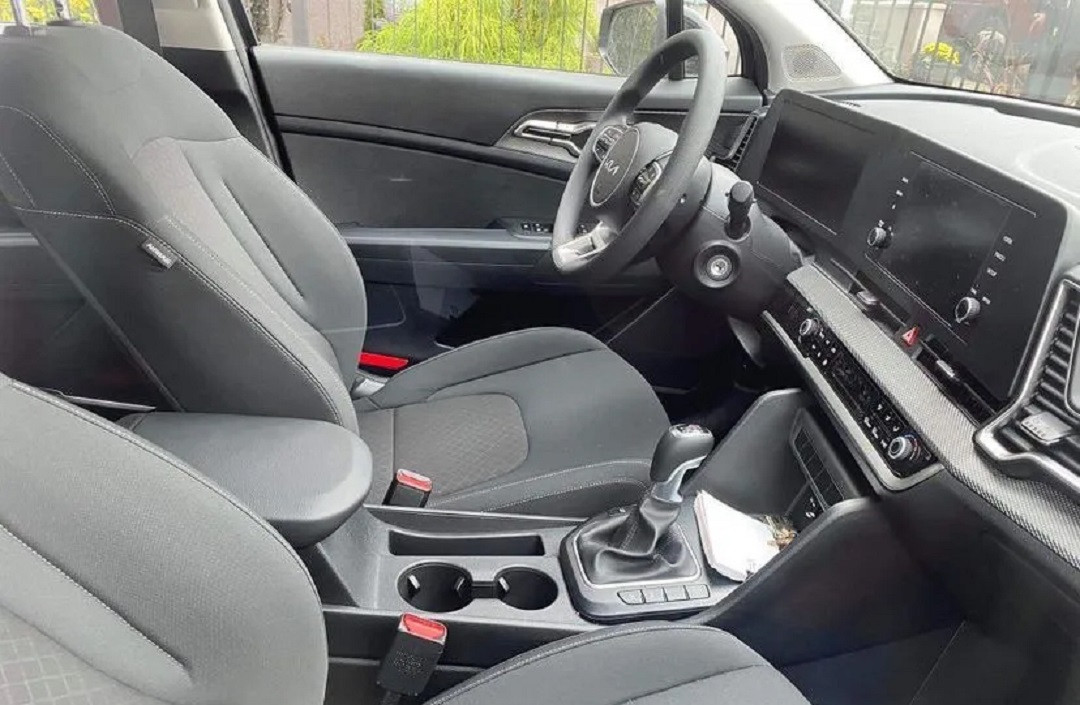Kia Sportage базова комплектація Європа 2021