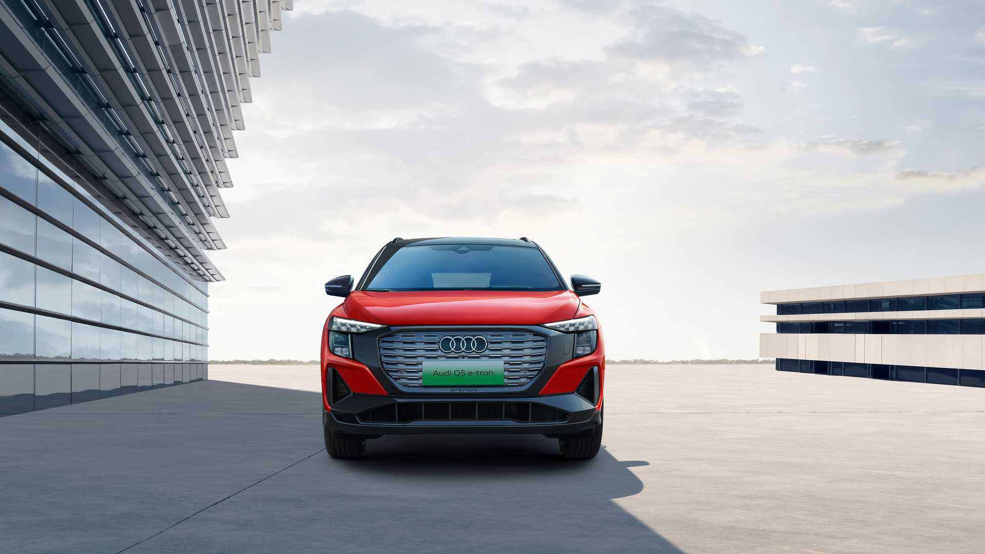 Audi Q5 E-Tron 2022 року