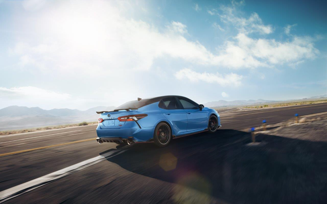 Toyota Camry 2022 року