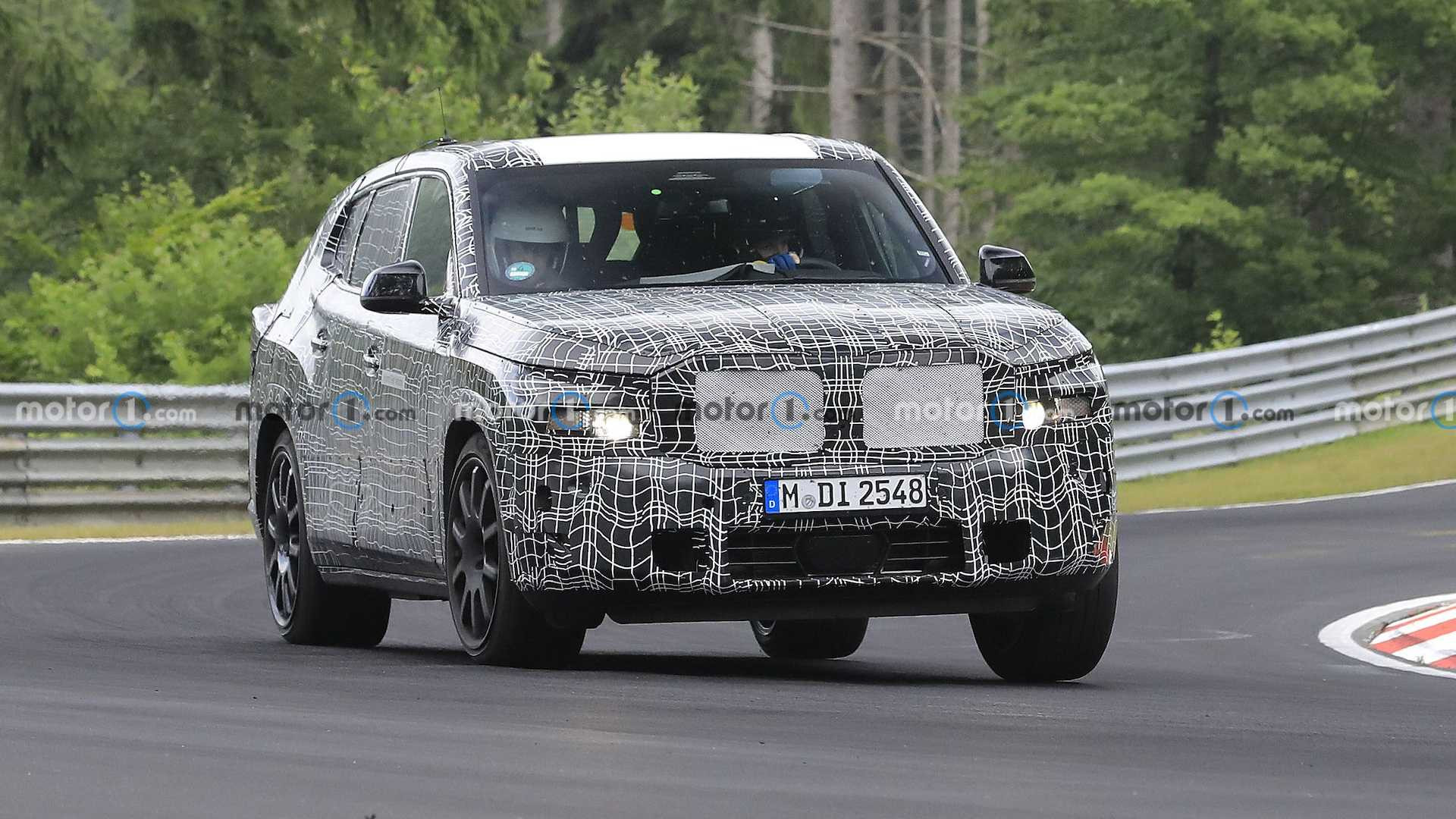 BMW X8