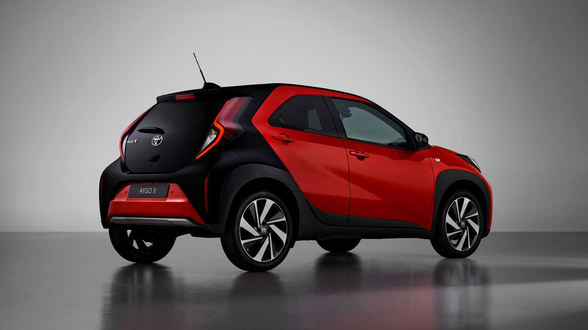 Toyota Aygo X 2022 року