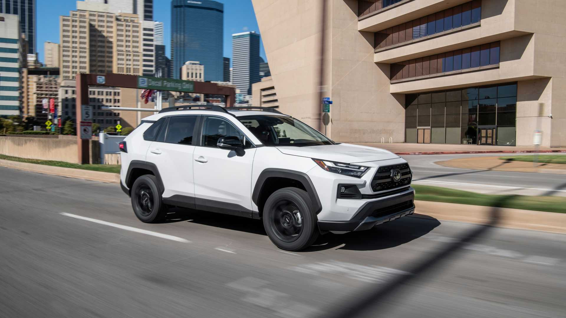 Toyota RAV4 2022 року