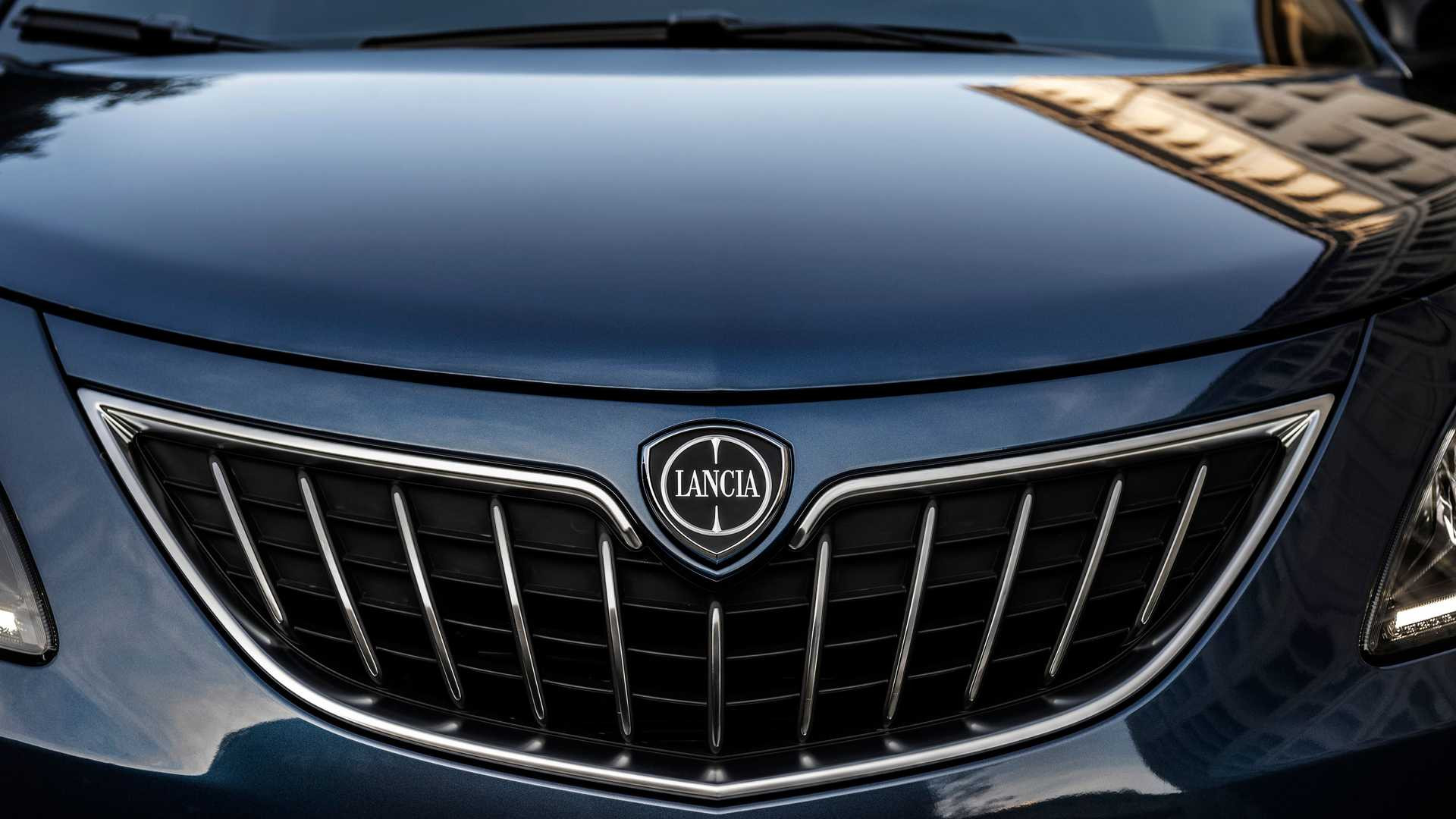 Lancia Ypsilon 2021 року