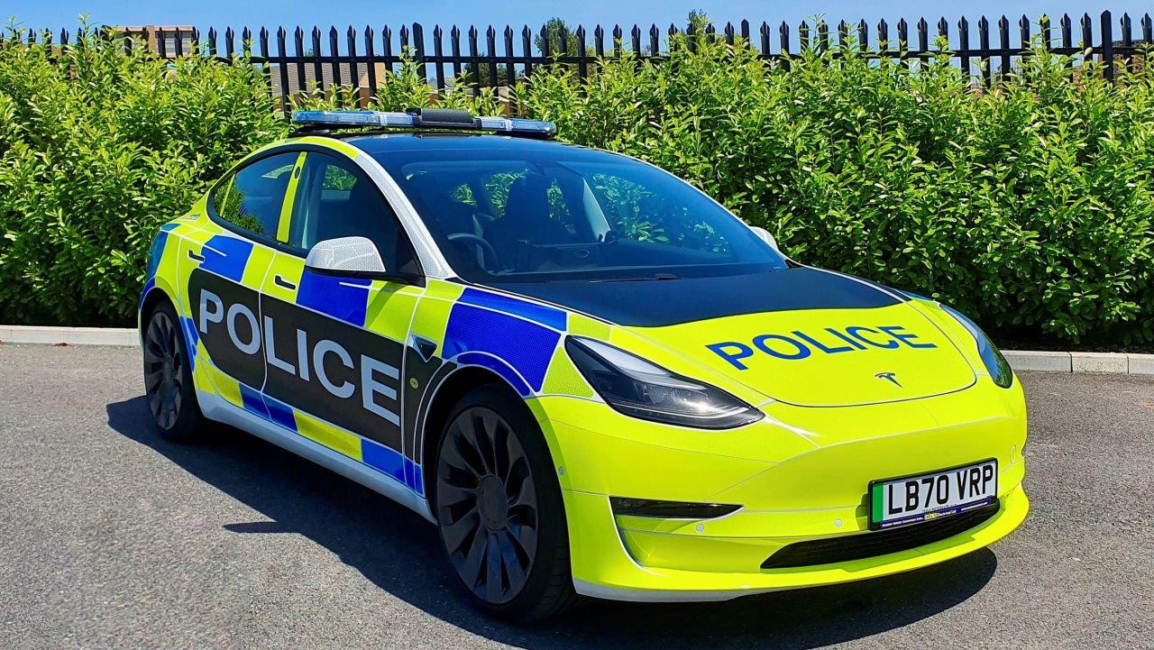 Tesla Model 3 для поліції Британії