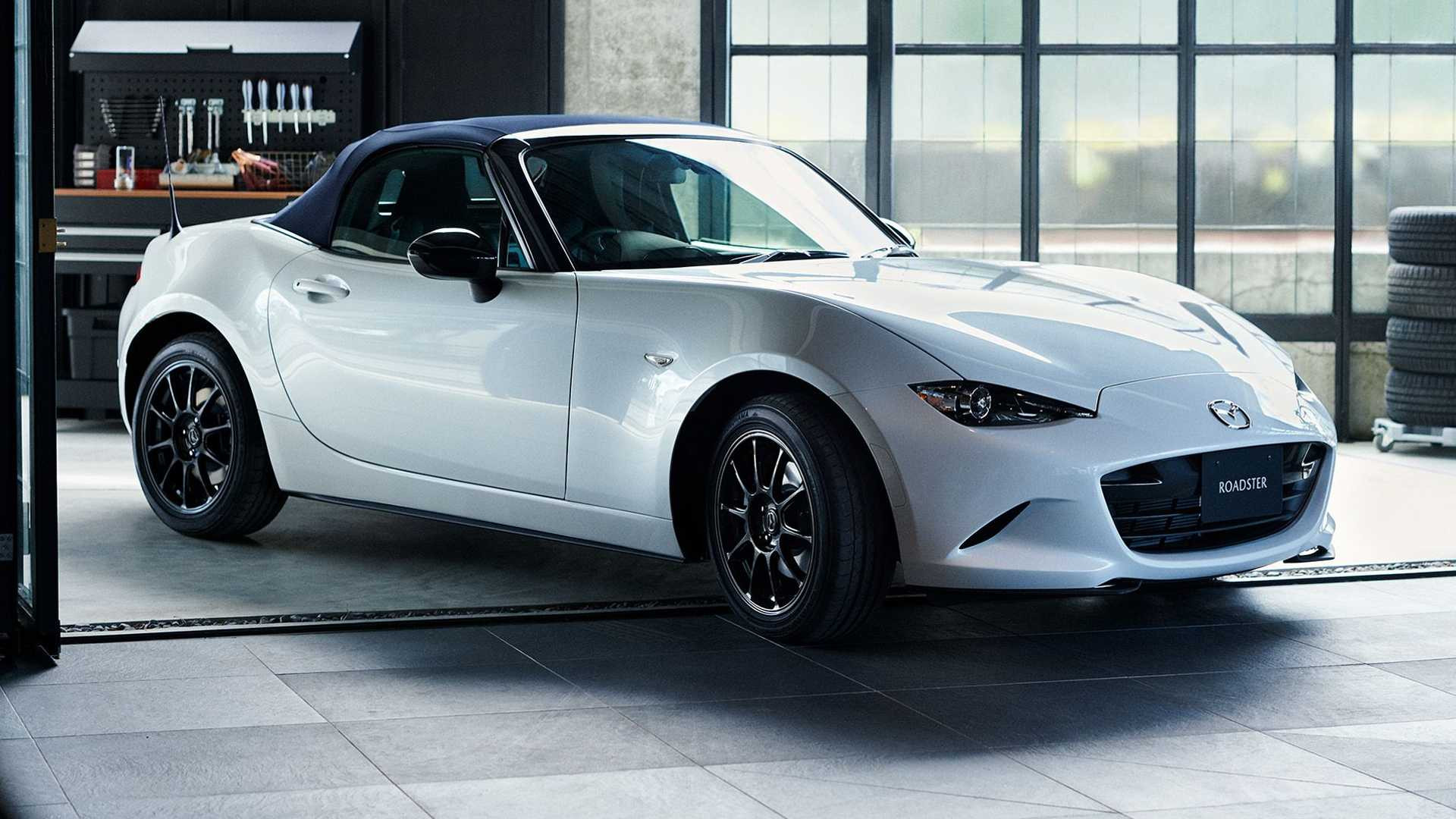 Mazda MX-5 JDM 2022 року