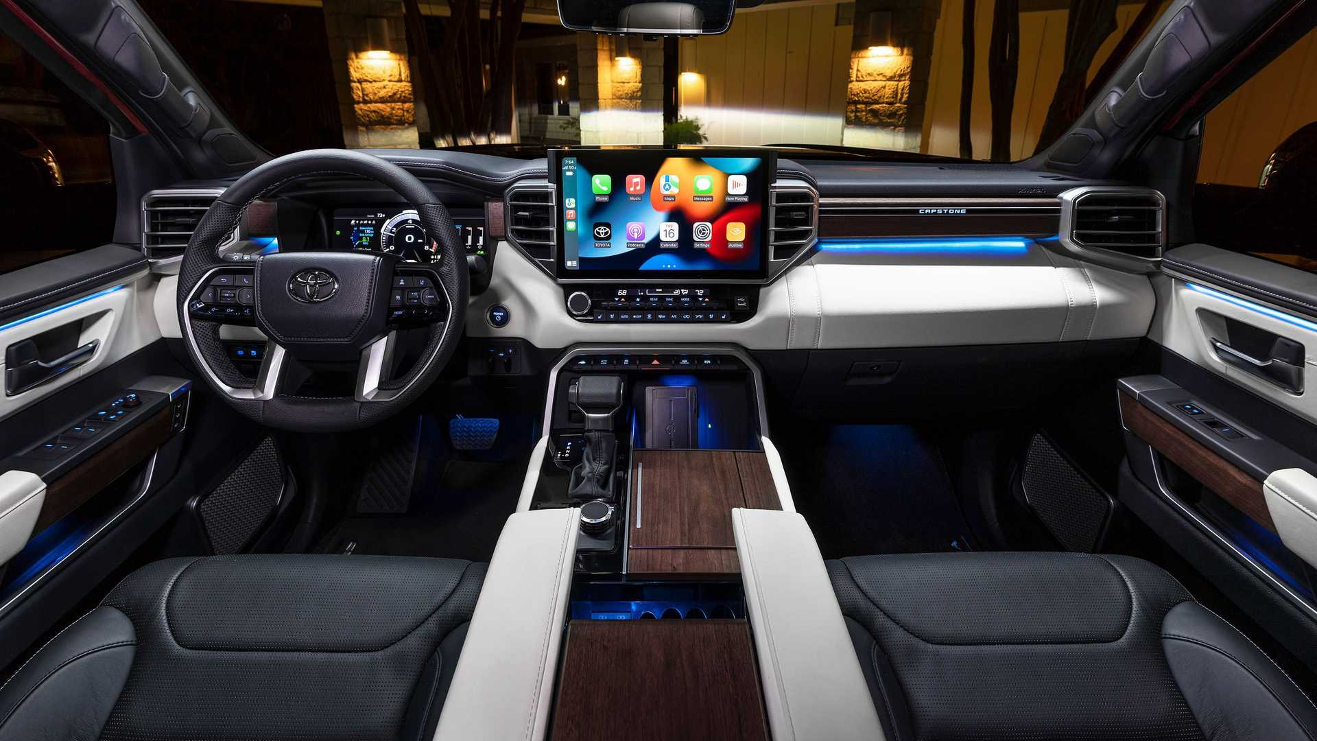 Toyota Sequoia Capstone 2023 року