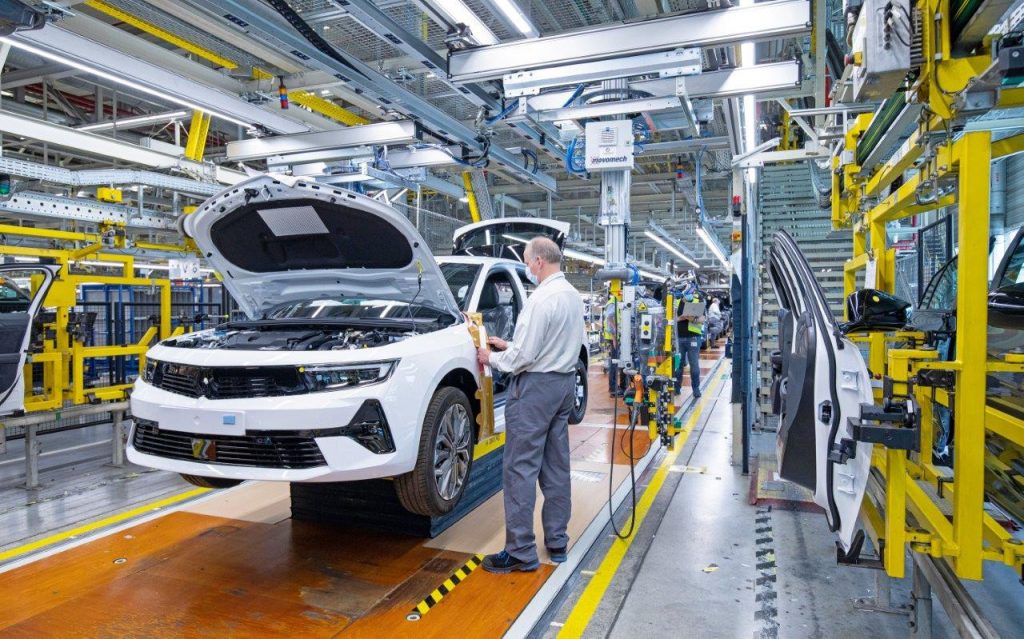 Opel Astra 2022 року