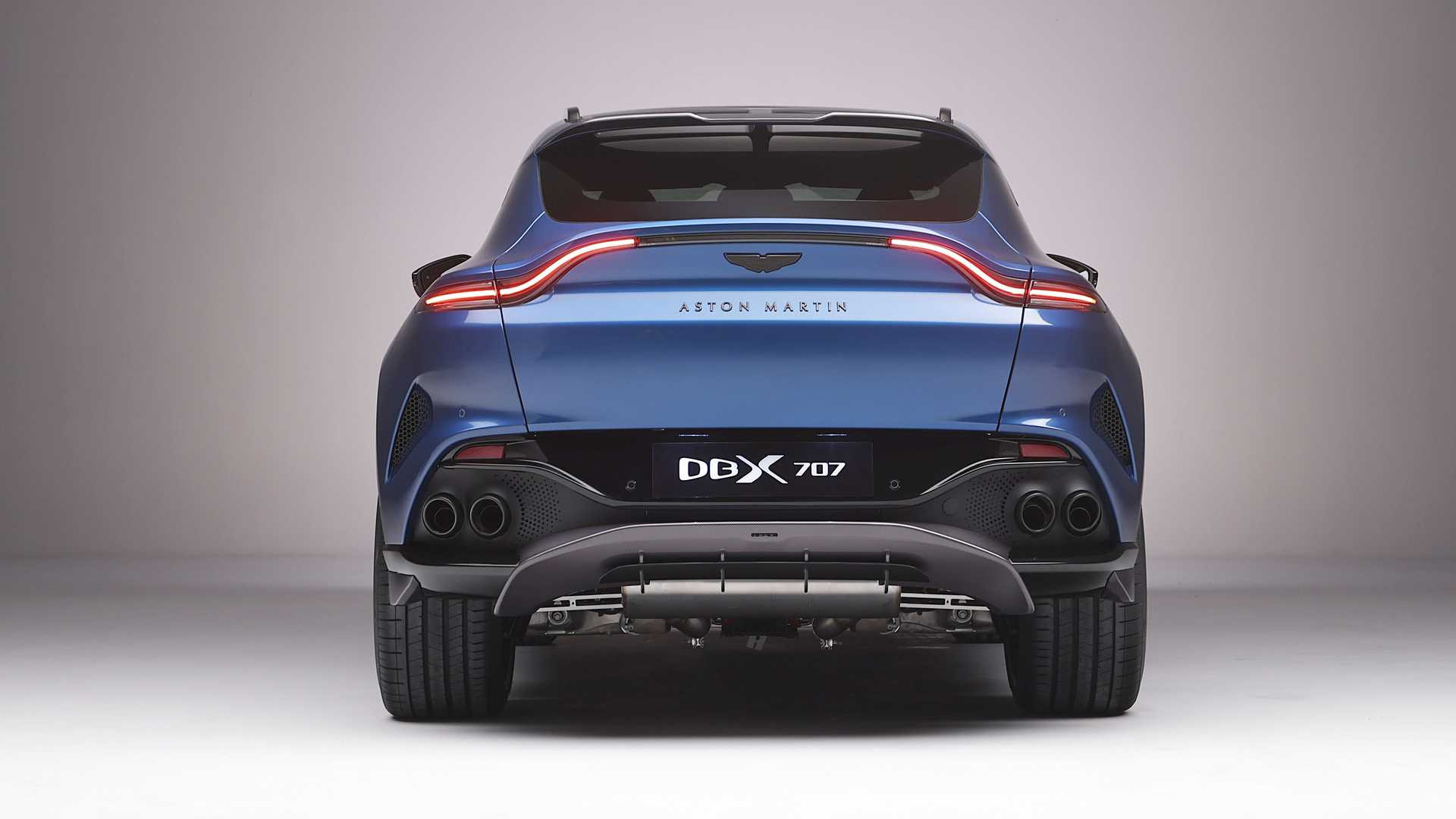 Aston Martin DBX707