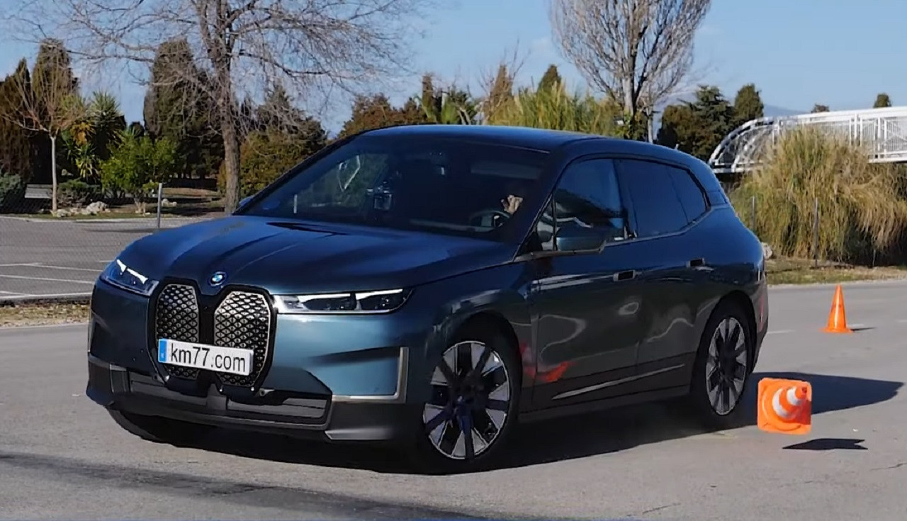 BMW iX