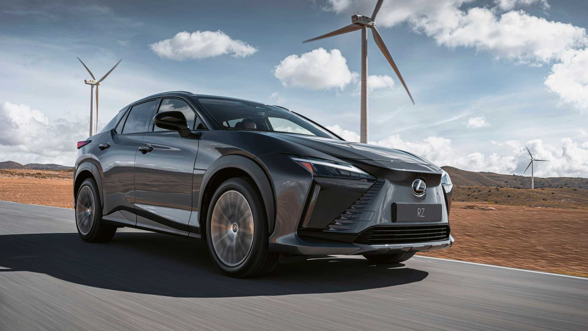 Lexus представив електрокросовер RZ 450e