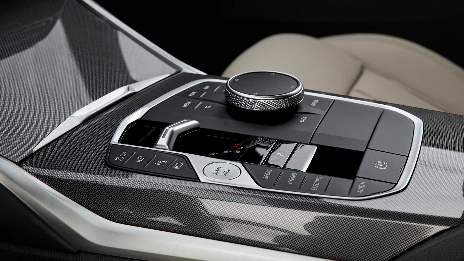 BMW 3-ї серії 2022 року