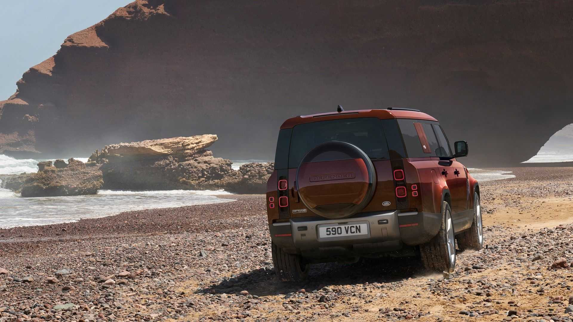 Land Rover Defender 130 2023 року